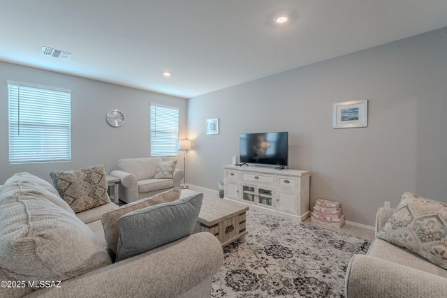 10245 S Wheel Spoke Lane, Vail, AZ 85641