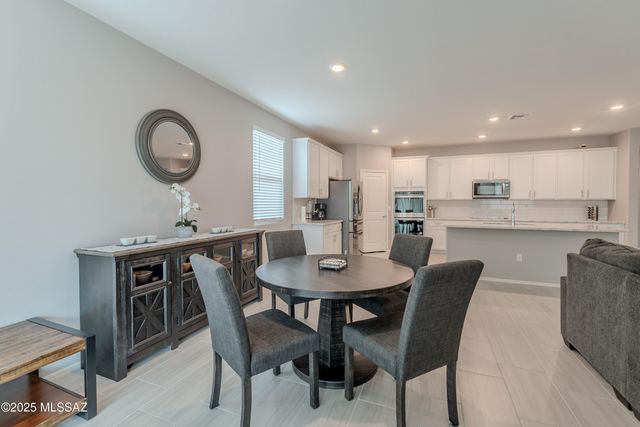 10245 S Wheel Spoke Lane, Vail, AZ 85641