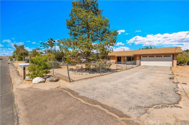 7817 Valley Vista Avenue, Yucca Valley, CA 92284
