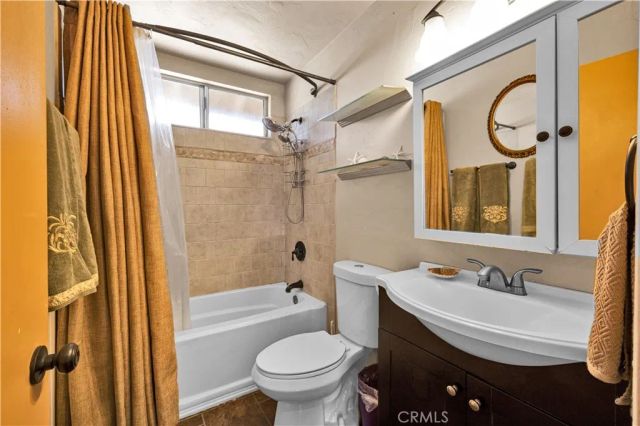 7817 Valley Vista Avenue, Yucca Valley, CA 92284