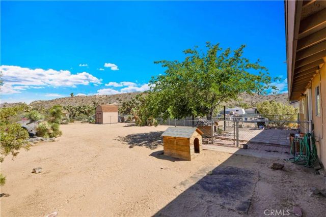7817 Valley Vista Avenue, Yucca Valley, CA 92284