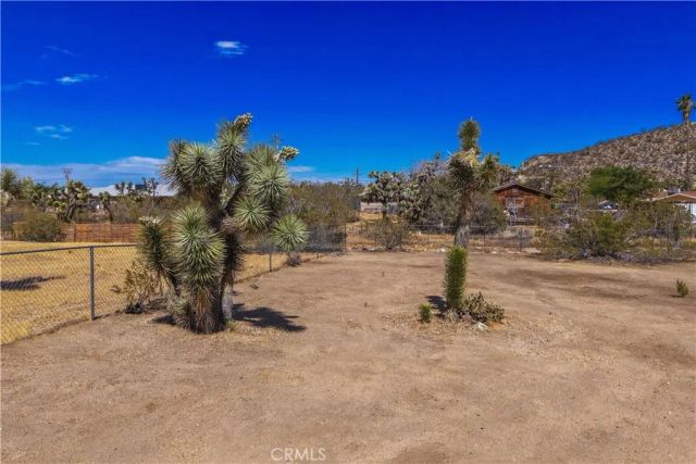 7817 Valley Vista Avenue, Yucca Valley, CA 92284