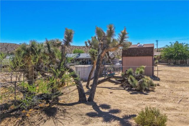 7817 Valley Vista Avenue, Yucca Valley, CA 92284