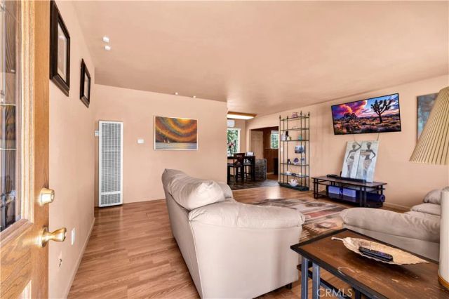 7817 Valley Vista Avenue, Yucca Valley, CA 92284