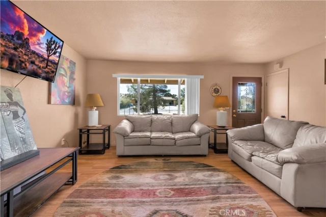 7817 Valley Vista Avenue, Yucca Valley, CA 92284