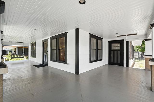 726 Haines Avenue, Dallas, TX 75208