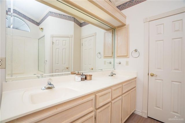 501 W Esperanza Avenue, Mcallen, TX 78501