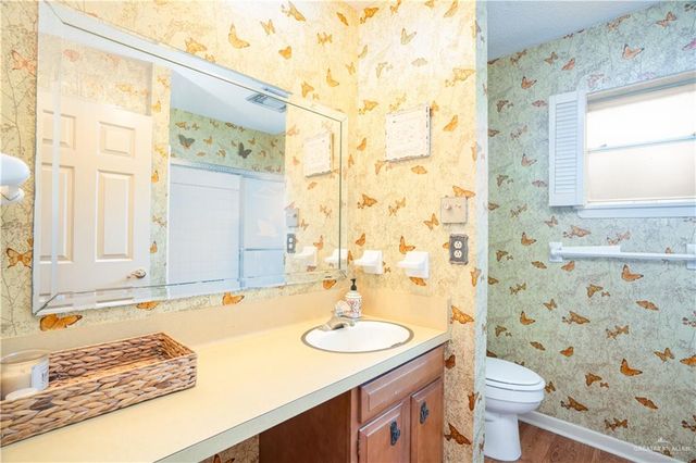 501 W Esperanza Avenue, Mcallen, TX 78501