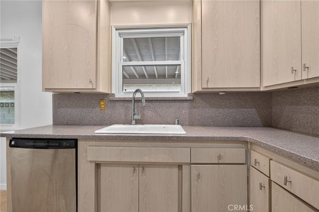 10343 Memory Park, San Fernando, CA 91345