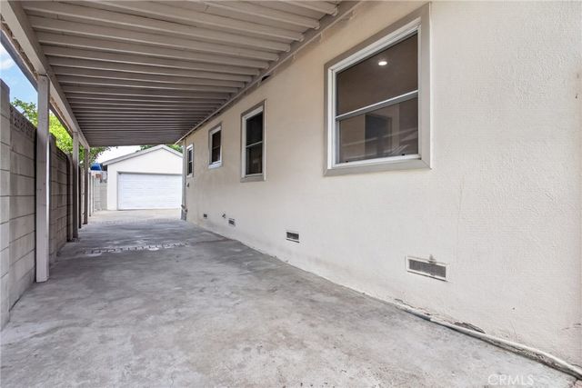 10343 Memory Park, San Fernando, CA 91345