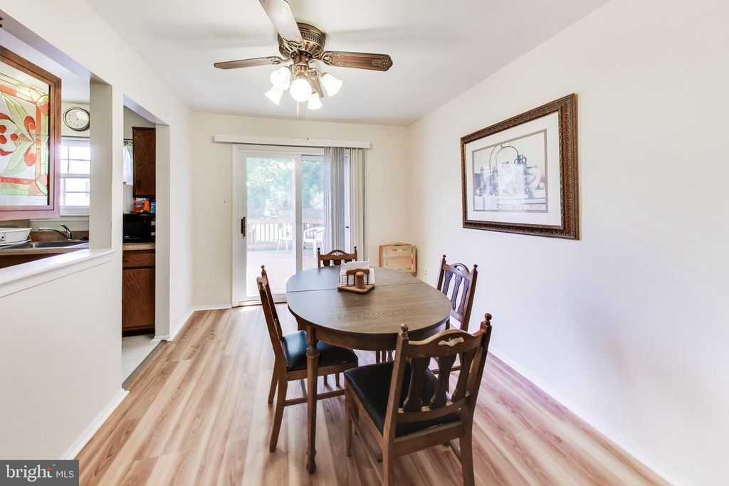 Image 4 of property listing at 2318 MITCHELLVILLE RD, Bowie, MD 20716