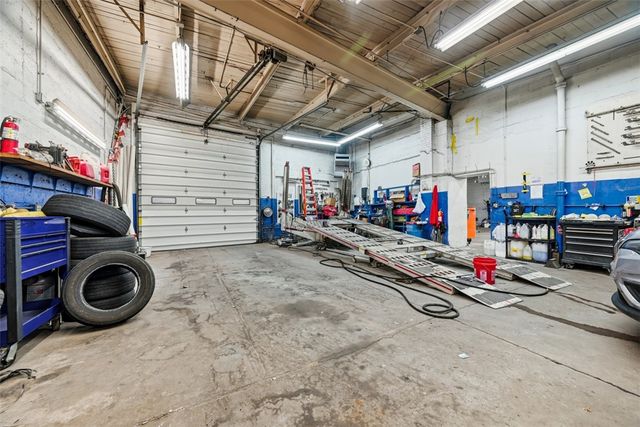 4301 Main St, Bloomfield, PA 15224