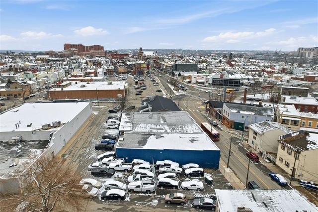 4301 Main St, Bloomfield, PA 15224