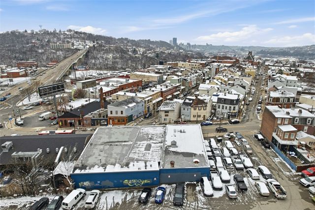 4301 Main St, Bloomfield, PA 15224