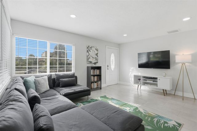 6531 2ND AVENUE S, St Petersburg, FL 33707