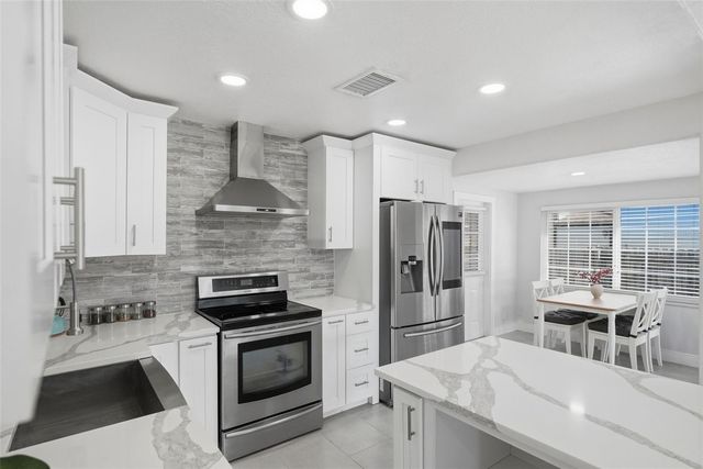 6531 2ND AVENUE S, St Petersburg, FL 33707