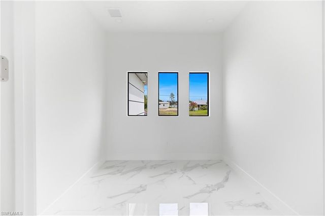 1013 Anson AVE, Lehigh Acres, FL 33971