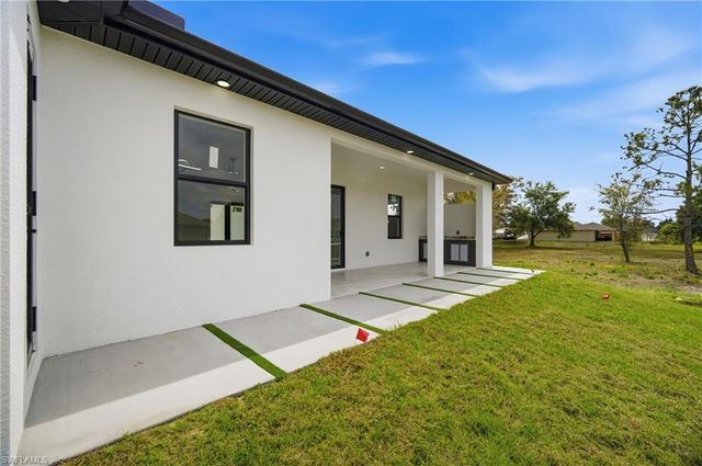 1013 Anson AVE, Lehigh Acres, FL 33971