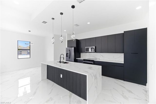 1013 Anson AVE, Lehigh Acres, FL 33971