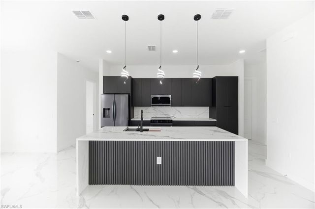 1013 Anson AVE, Lehigh Acres, FL 33971