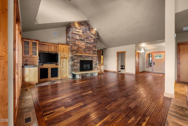 16030 SW Canyon View Place, Terrebonne, OR 97760