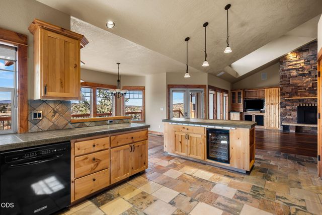 16030 SW Canyon View Place, Terrebonne, OR 97760