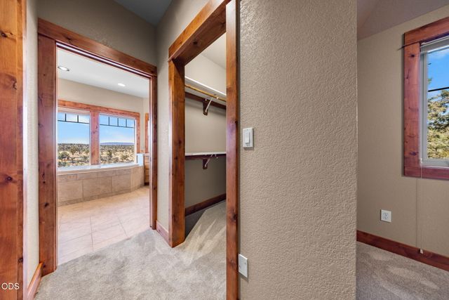 16030 SW Canyon View Place, Terrebonne, OR 97760