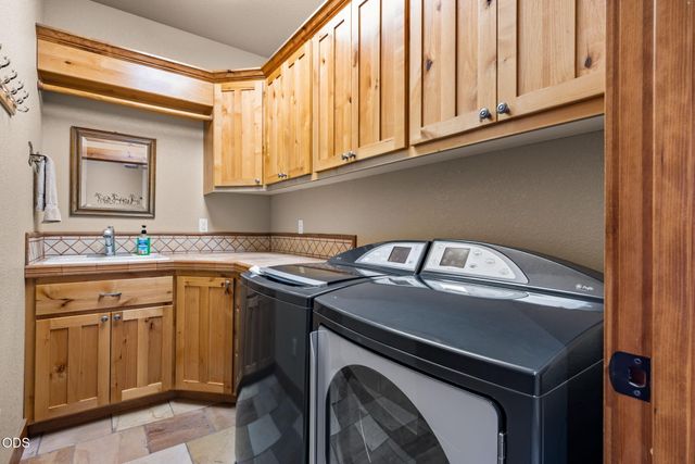 16030 SW Canyon View Place, Terrebonne, OR 97760