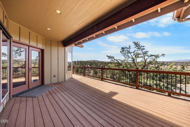 16030 SW Canyon View Place, Terrebonne, OR 97760