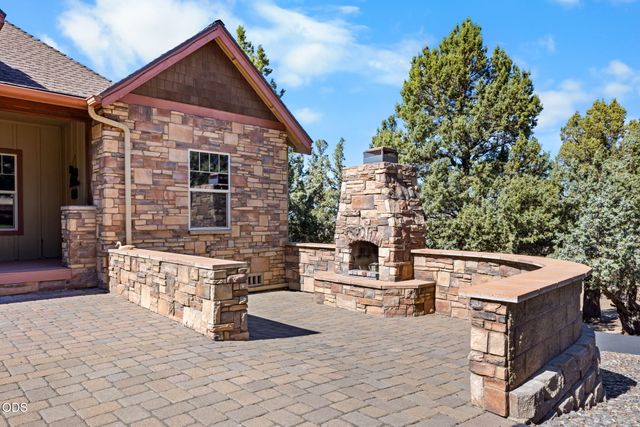 16030 SW Canyon View Place, Terrebonne, OR 97760