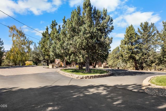 16030 SW Canyon View Place, Terrebonne, OR 97760