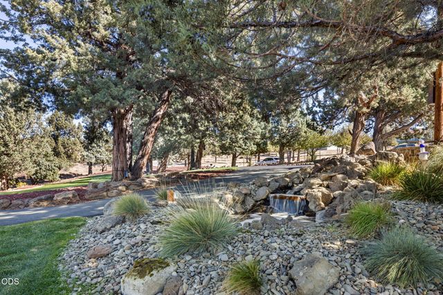 16030 SW Canyon View Place, Terrebonne, OR 97760