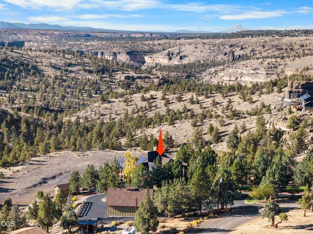16030 SW Canyon View Place, Terrebonne, OR 97760