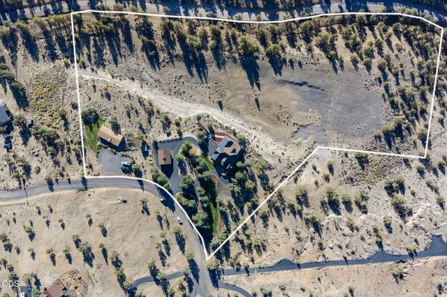 16030 SW Canyon View Place, Terrebonne, OR 97760