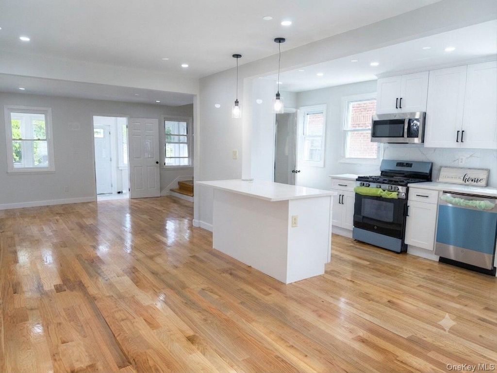 2431 Deerfield Road, Far Rockaway, NY 11691 — photo 4