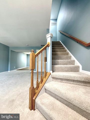 1874 TIGER LILY CIR, Woodbridge, VA 22192