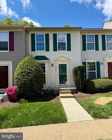 1874 TIGER LILY CIR, Woodbridge, VA 22192