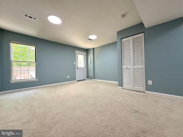 1874 TIGER LILY CIR, Woodbridge, VA 22192