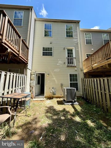 1874 TIGER LILY CIR, Woodbridge, VA 22192