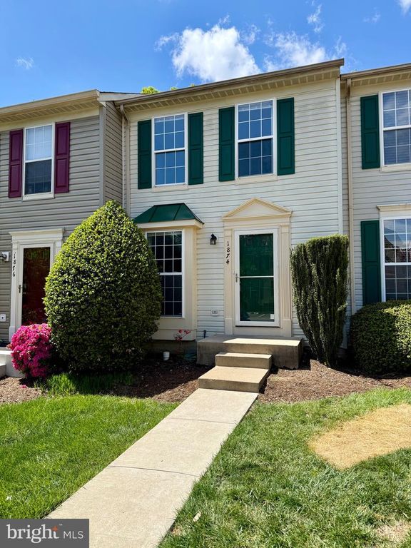 1874 TIGER LILY CIR, Woodbridge, VA 22192