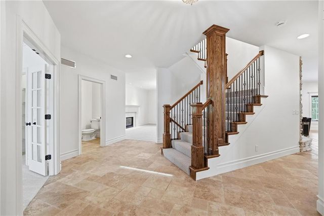 16199 Overbrook Lane, Stilwell, KS 66085
