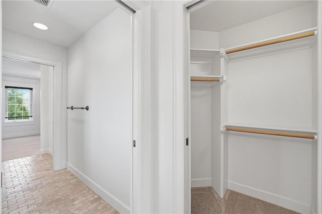 16199 Overbrook Lane, Stilwell, KS 66085
