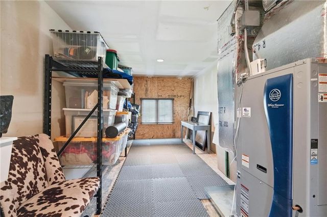 16199 Overbrook Lane, Stilwell, KS 66085