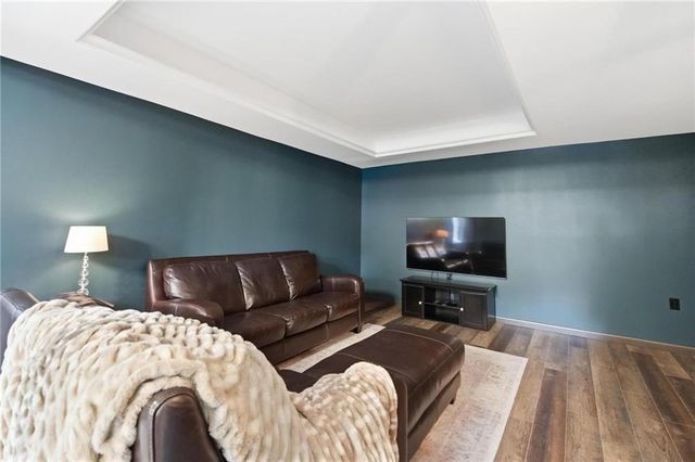 16199 Overbrook Lane, Stilwell, KS 66085
