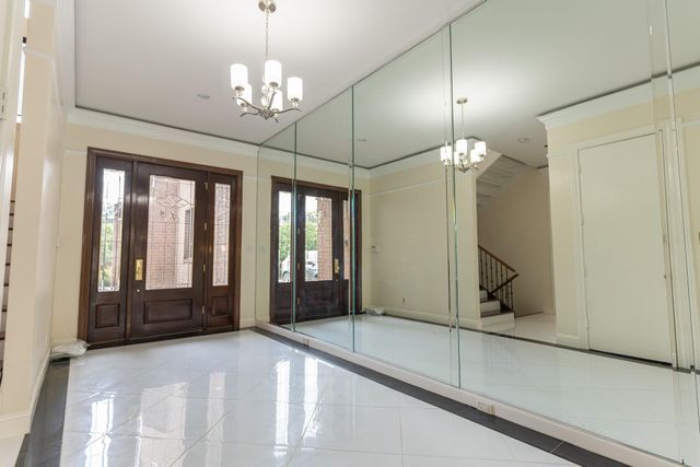 8800 Woodway Drive 10, Houston, TX 77063