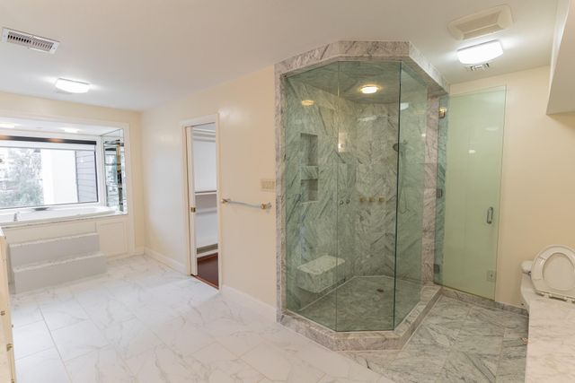8800 Woodway Drive 10, Houston, TX 77063