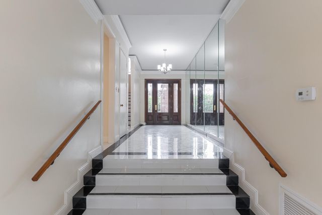 8800 Woodway Drive 10, Houston, TX 77063