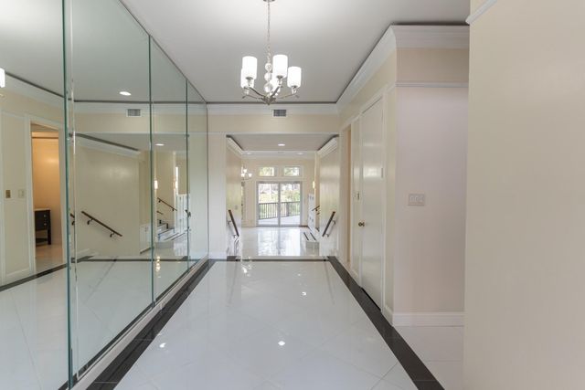 8800 Woodway Drive 10, Houston, TX 77063