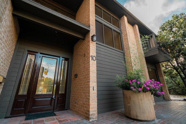 8800 Woodway Drive 10, Houston, TX 77063