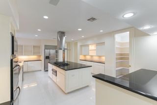 8800 Woodway Drive 10, Houston, TX 77063
